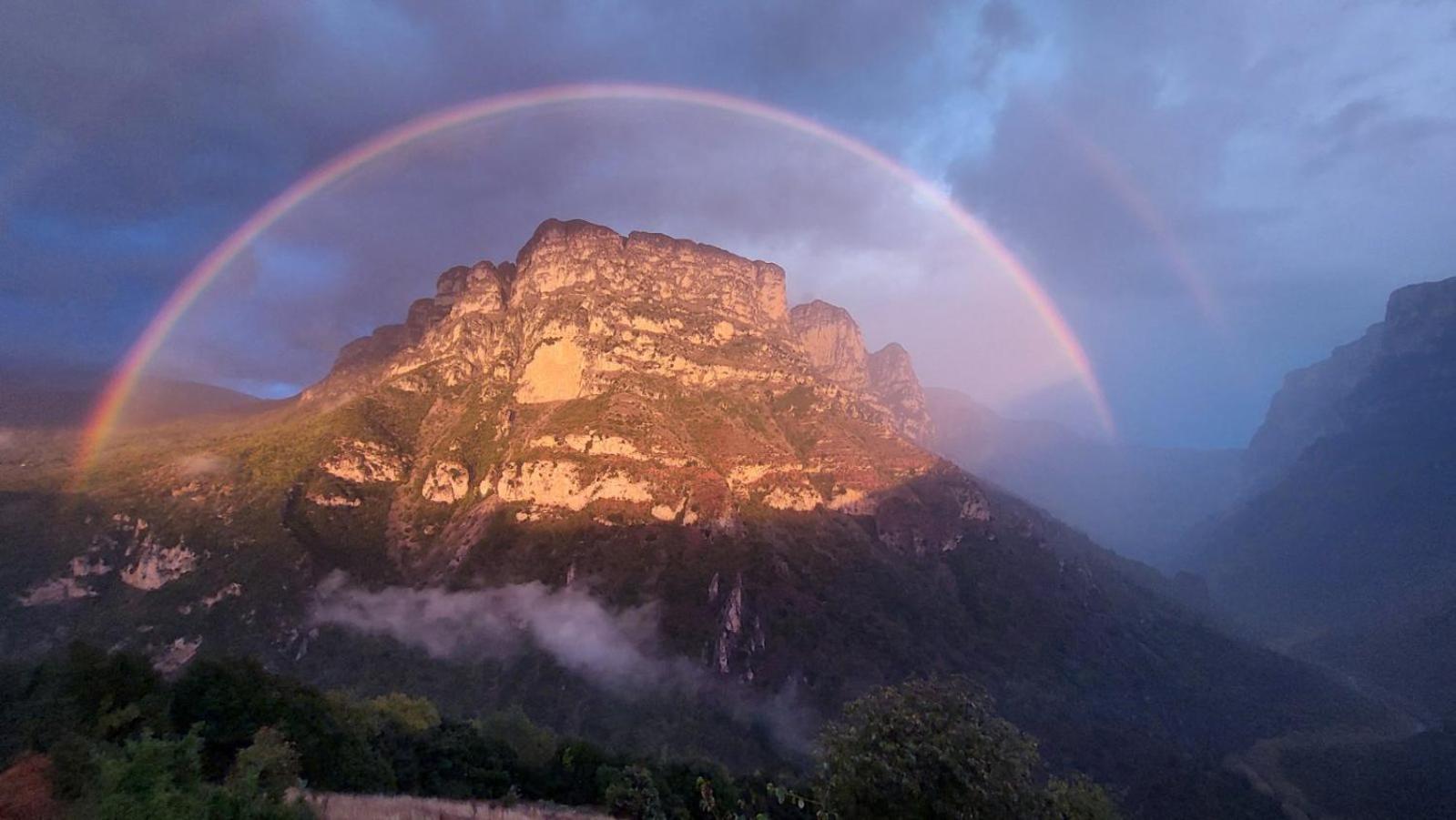 Hotel Foris House Vikos Exterior foto